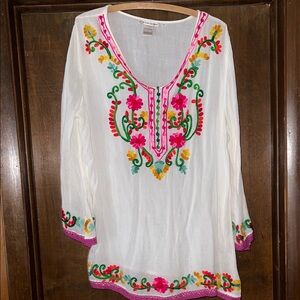Cute Options Embroidered White Tunic Top